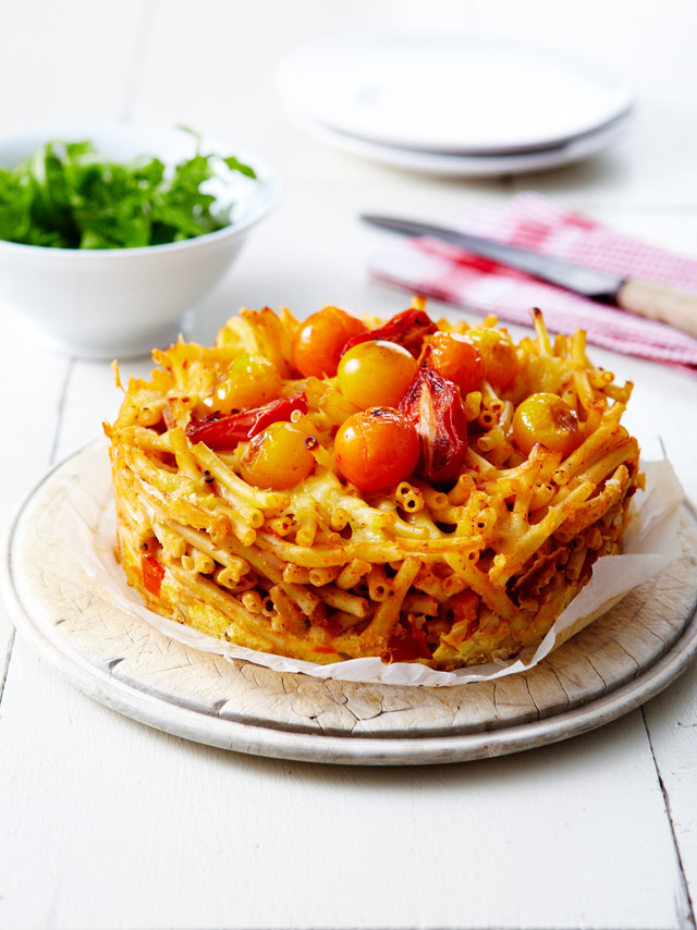 Gâteau de macaroni aux tomates cerise et au Gruyère AOP