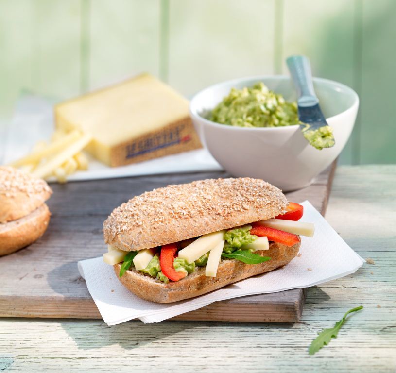 Sandwiches à l’avocat et au Gruyère AOP suisse