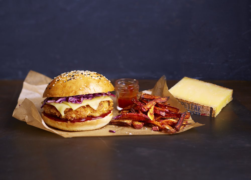 Burger poulet croustillant avec sauce BBQ et Gruyère AOP suisse Réserve