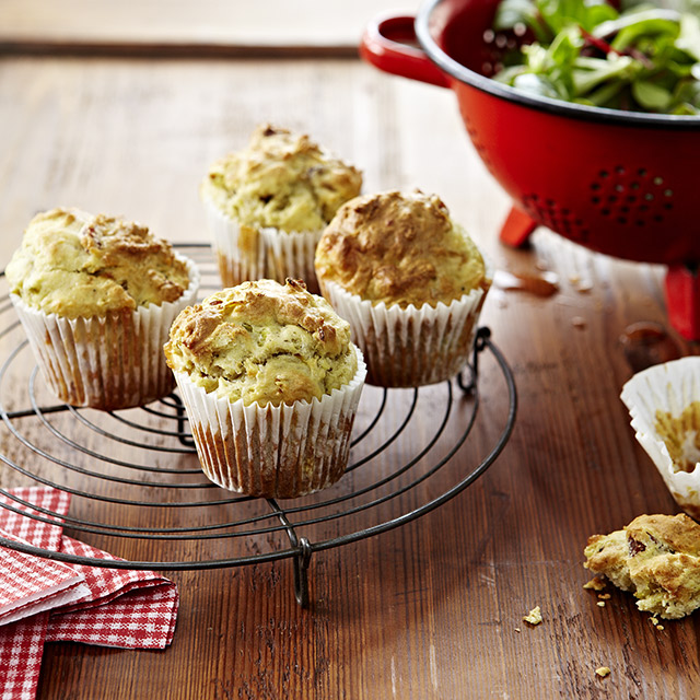 Muffins à la Tomme Vaudoise, à l’Emmentaler AOP et aux lardons