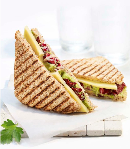 Sandwich à l'avocat avec Emmentaler AOP