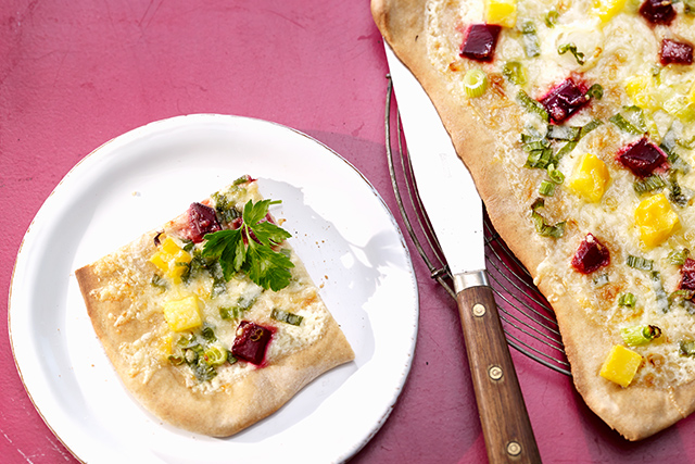 Tarte flambée aux betteraves et au Gruyère AOP