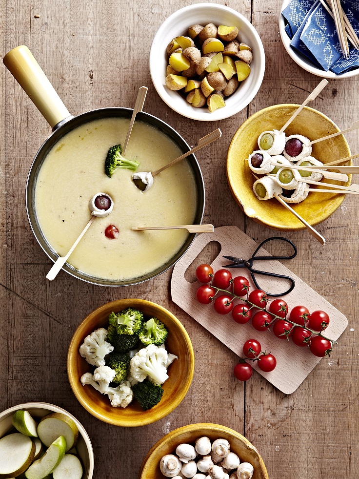 Fondue Gruyère AOP et Vacherin Fribourgeois AOP aux légumes et aux fruits