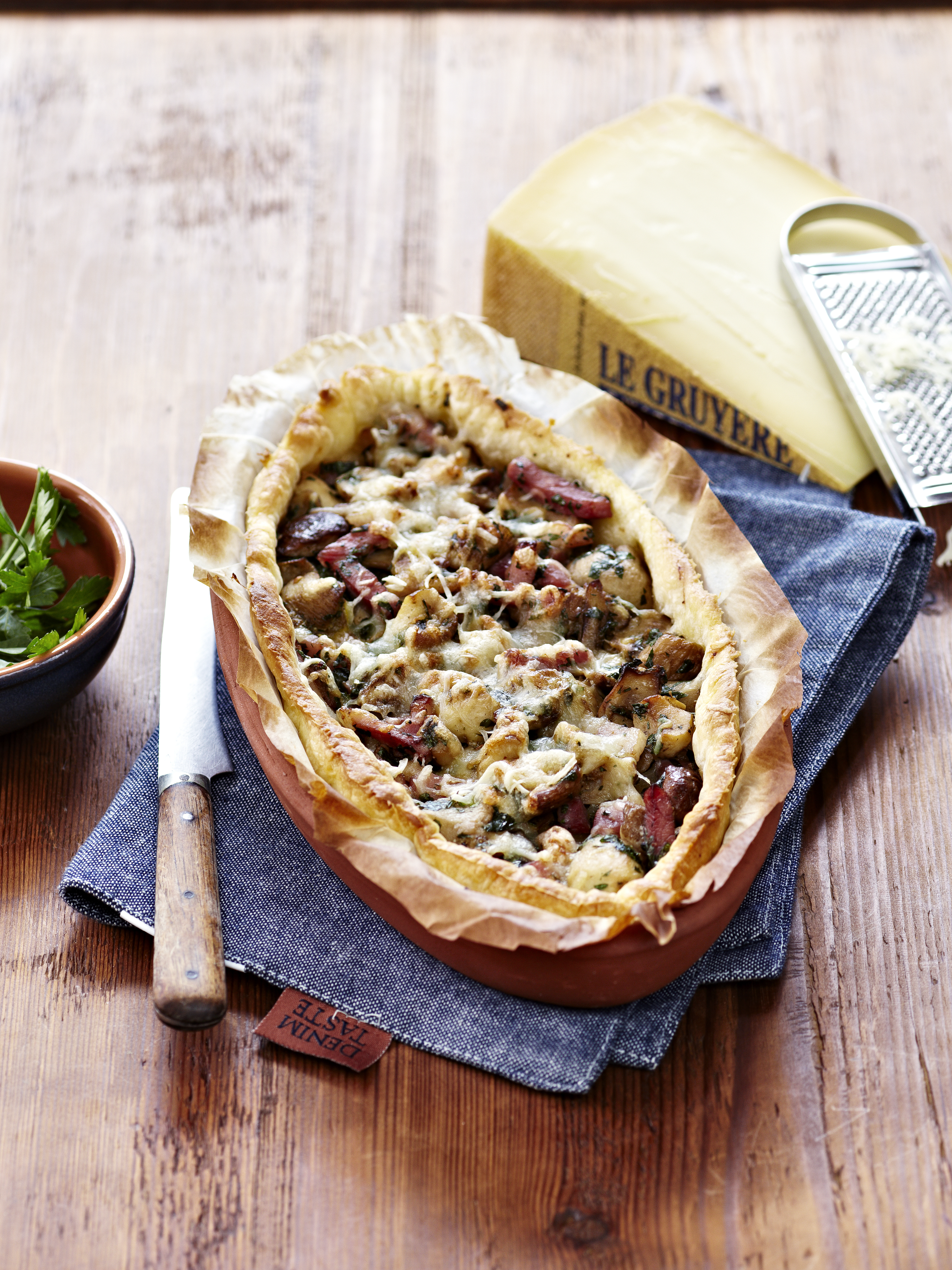 Barquette feuilletée aux cèpes, lardons et Gruyère AOP